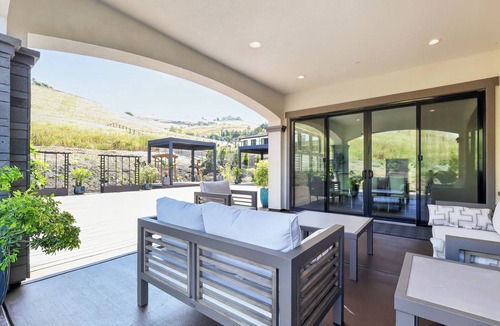 East San Jose House | Epic 6BR 5.5BA Estate - Huge Deck - Poker & Billiard