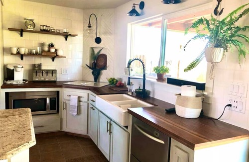 Paso Robles House | Epic Views above Paso Robles vineyards- 2 bedrooms, 2 baths.