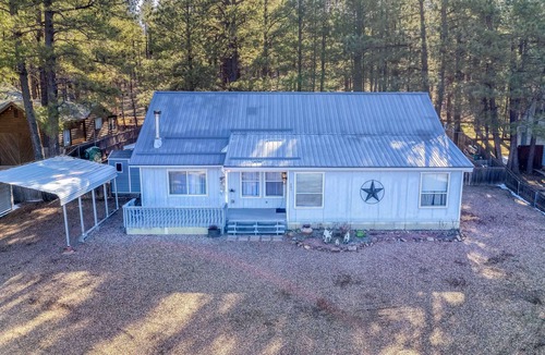 Pinetop House | Escape to our Pet Friendly Pinetop 4-Bedroom Home