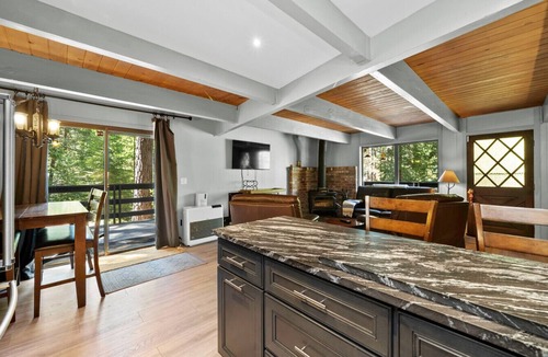 Graeagle Apartment | Escape to Tranquility in This Beautiful Forest-Edge Retreat