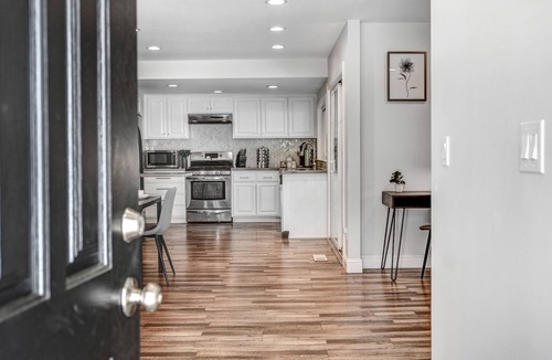 Santa Rosa House | Escape to Wine Country with Friends & Family