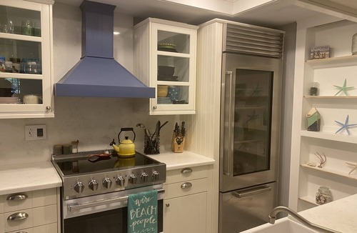 Del Obispo Condo | Escape to your seaside cottage retreat and tropic tranquility