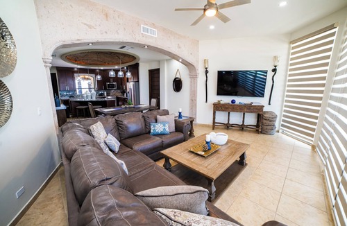 Sandy Beach Condo | Esmeralda Beach Resort 3 Bedrooms Condo B 1201
