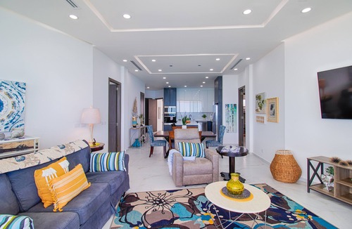 Sandy Beach Condo | Esmeralda Beach Resort 3 Bedrooms Condo C 1303
