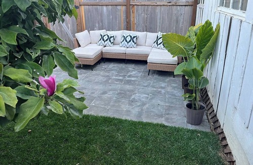 Eureka House | Eureka Nest: Fenced Yard + Deck+Stylish and Pet Friendly