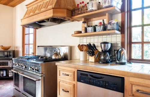 Nevada City House | Everyone is invited—this is a big home for your family, friends, and pets.