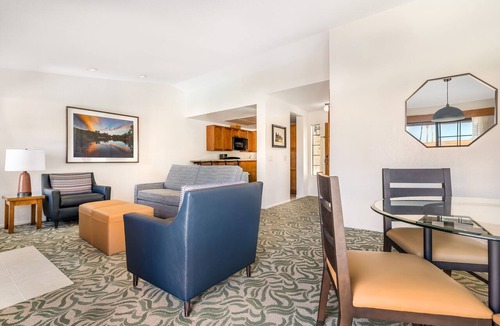 San Diego Country Estates Hotel | Everything You Need For The Perfect Vacation! Pool, Near Guy B Woodward Museum!