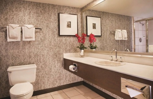 Las Vegas Strip Hotel | Excalibur Hotel & Casino - Right on the Strip! - 1 King Bed Suite - Sleeps 2