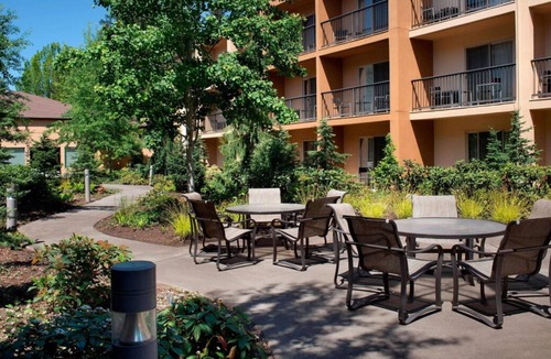 Tanasbourne House | Exciting Games at Hillsboro Stadium! 2 Relaxing Units, Pool, Pet-friendly!