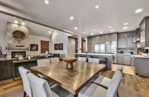 Sierra Shores Condo | Exclusive Lakefront Luxury by Heavenly, Hot Tub | PEAK SS14