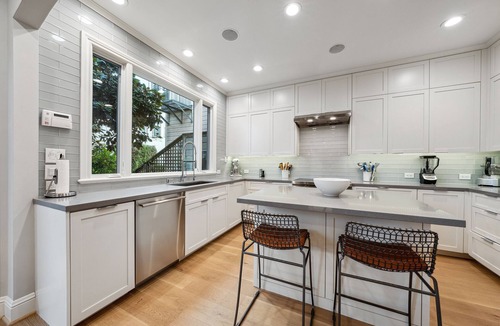 Marina District House | Executive Marina Residence
