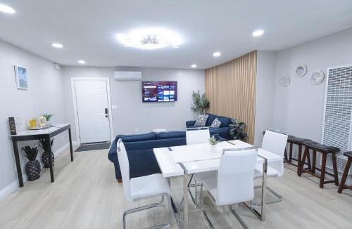 La Presa Apartment | Exotic Homes Gillespie Dr by SD stay