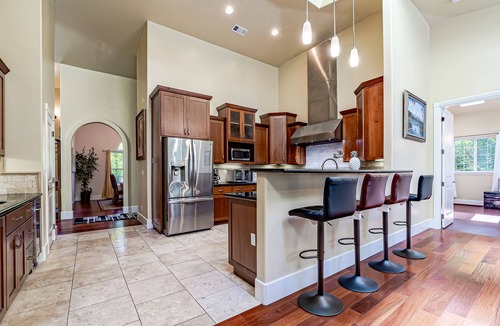 Humboldt Hill House | Expansive retreat with multiple decks, grill, air hockey, fast WiFi & media room