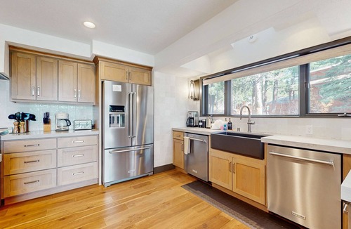 Truckee House | Expansive Tahoe home with hot tub, deck, sauna, game room and washer&dryer