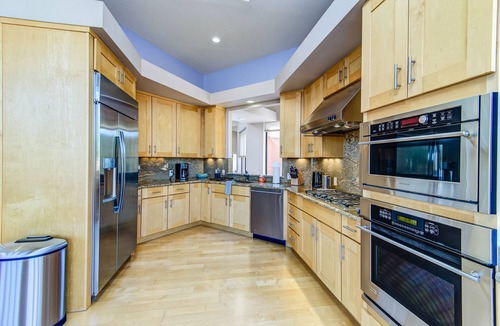 Sedona House | Experience luxury in Sedona Painted Sky—sleeps 8 with stunning panoramic views.