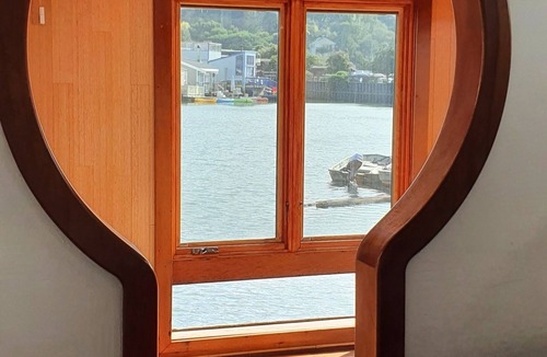 Marin City Boat Rental | Experience the unique floating home community of Sausalito!