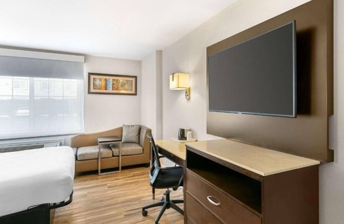 Central Sacramento Hotel | Explore Sacramento from This Quaint Room – 5-Min to Downtown