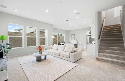 Lake Forest House | Exquisite Retreat on Pin Ln #41790