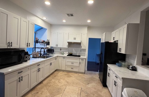 Fontana House | Fabulous 6-bedroom house in Fontana