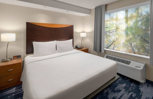 Five Oaks Hotel | Fairfield Inn & Suites by Marriott Beaverton