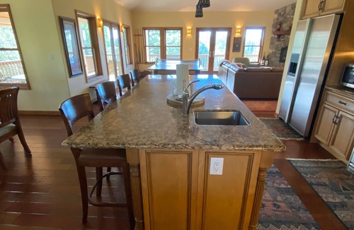 Somerset House | FairPlay Lodge - Relax in Luxury In Wine Country