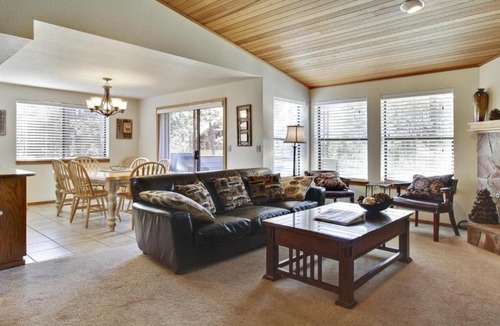 Sunriver House | Fairway Village 12