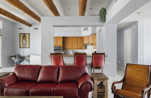 Phoenix House | Falling Star by LuxeKey: Southwest Charm w/Mountain Views & Pool