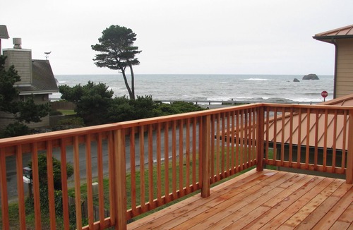 Crescent City North House | Family Beach House-Clean & Cheery home with all amenities to enjoy the beach