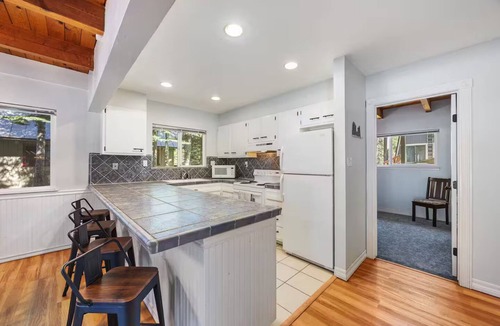 Pla-Vada Woodlands Cabin | Family Cabin 5 Min to Sugar Bowl Donner Summit