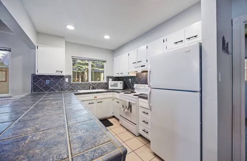 Pla-Vada Woodlands Cabin | Family Cabin 5 Min to Sugar Bowl Donner Summit