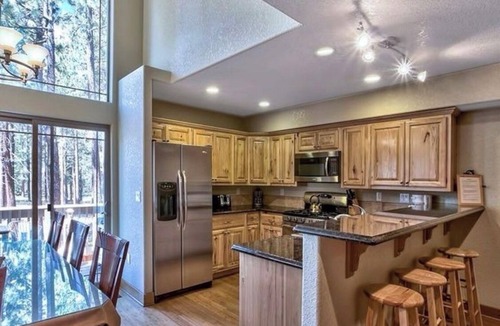 Tahoe Island House | Family Friendly Lake/Ski Escape - 3BR & 3BA house in South Lake Tahoe