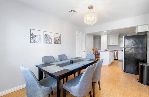 Parkway-South Sacramento House | Family-Friendly 3BR in Sacramento – Backyard Fun!
