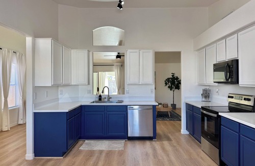 Provinces Master Community House | Family friendly oasis with private office in ideal location. Pet friendly!