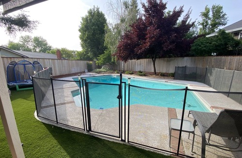 Chico House | Family friendly on cul-de-sac w/ pool! Close to CSU Chico, perfect for grad wknd