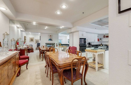 Incline Village Condo | Family-Friendly townhouse near lake - convenient & walkable location