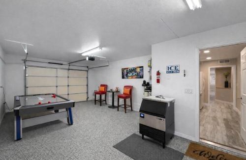 Lake Havasu City Villa | Family Friendly 6 BR Compound Near Windsor Ramp