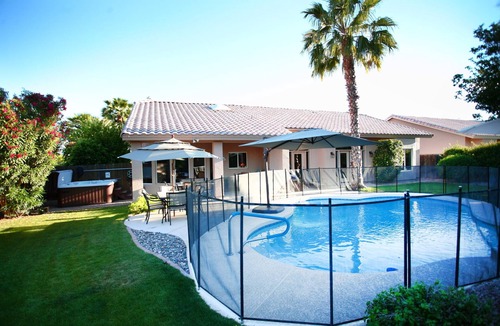 Desert Paradise Estates House | Family Friendly - Walk to Kierland - Pickleball/Pool Table/Bikes/BBQ