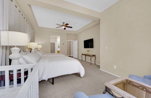 Enterprise House | Family Getaway Single Story Home Pool Table 4BR 5 Queens 12 Miles to The Strip