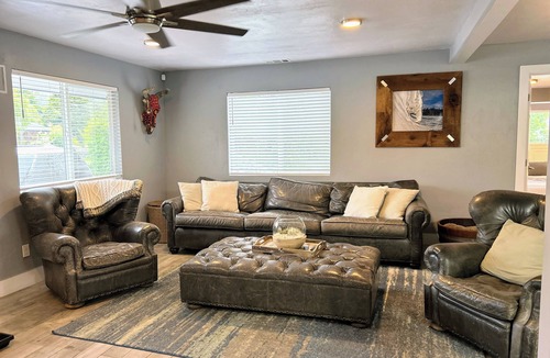 Jacoby Creek House | Family Oasis w/Hot Tub in Bayside