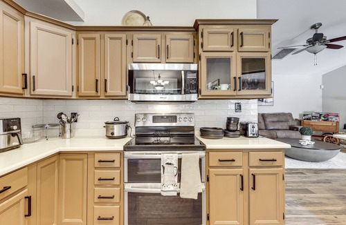 Avondale House | Family & Pet Friendly! Desert Oasis in Avondale