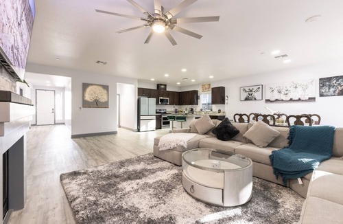 Elk Grove House | Family Pool Home – Saltwater Pool & Fire Pit – 2 King Suites – Sleeps 12