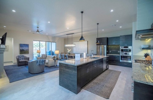 Santa Clara House | Family Poolside Villa | Private Hot Tub | Steps to Pool | Arcadia #5