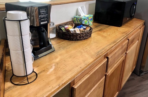 Dunlap House | Family Retreat and Recreation Paradise Near Kings Can. NP Great Wifi, EV Charger