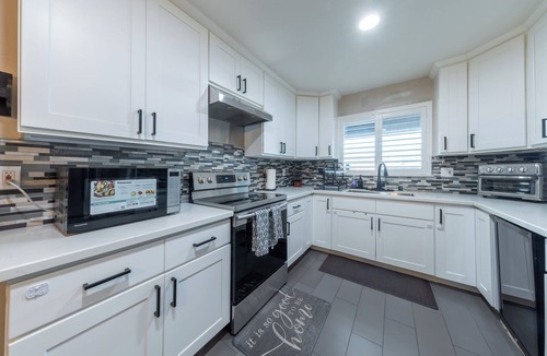 East San Jose House | Family Retreat Oasis Stylish 3BR Home w/Garage