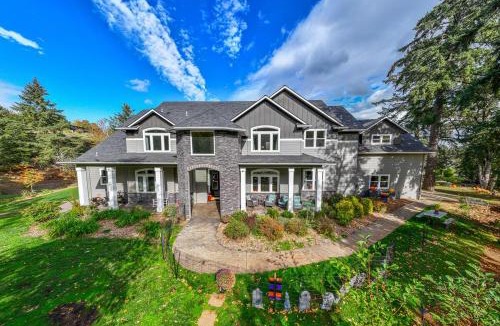 West Salem Villa | Family Reunion Waterfowl Retreat