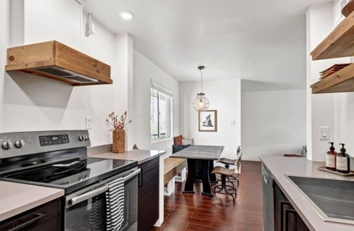 Entertainment District Condo | Fantastic 1BD condo, Walk to Old Town Scottsdale