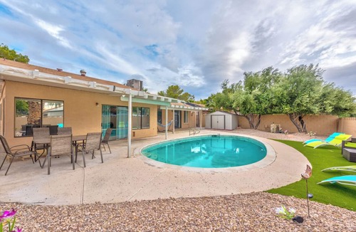 Winchester Villa | Fantastic 5-bedroom villa with pool in lively Las Vegas