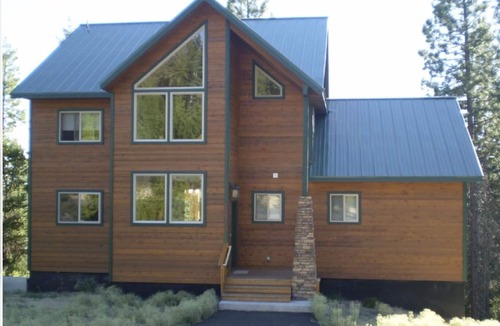 Crescent House | Fantastic Mountain Retreat ~ Close to lakes, mountains, streams