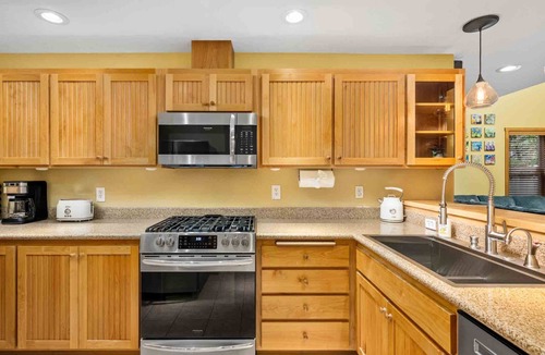 Shorepine Village House | Fantastic Single Level Shorepines Village Home, Steps From Beach and Ocean, 1/4 Mile to Kiwanda