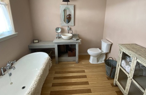 Vacaville House | Farm Stay : Barn Queen rooms